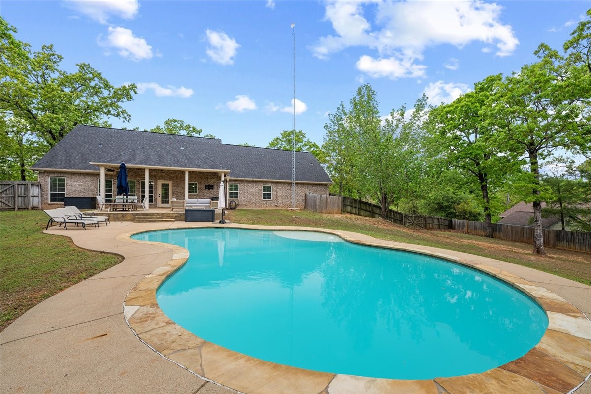 19870 Post Oak Bend Lindale TX 75771