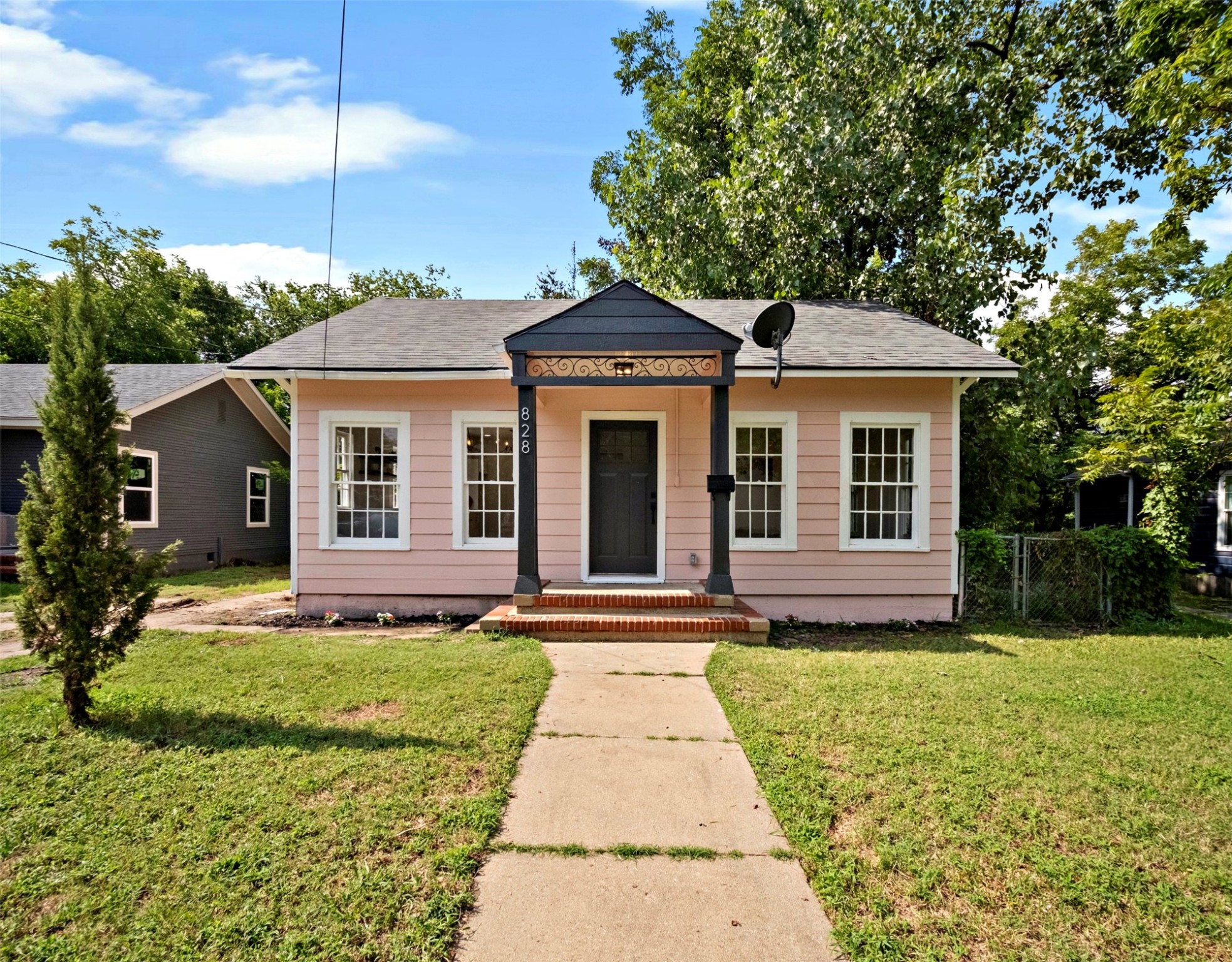 828 W Fern Street Sherman TX 75092