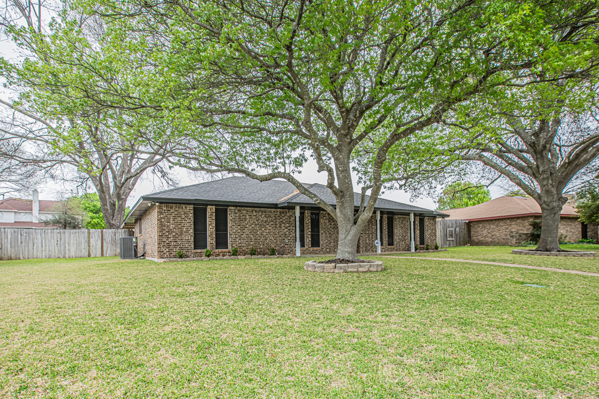 911 Cambridge Drive Duncanville TX 75137