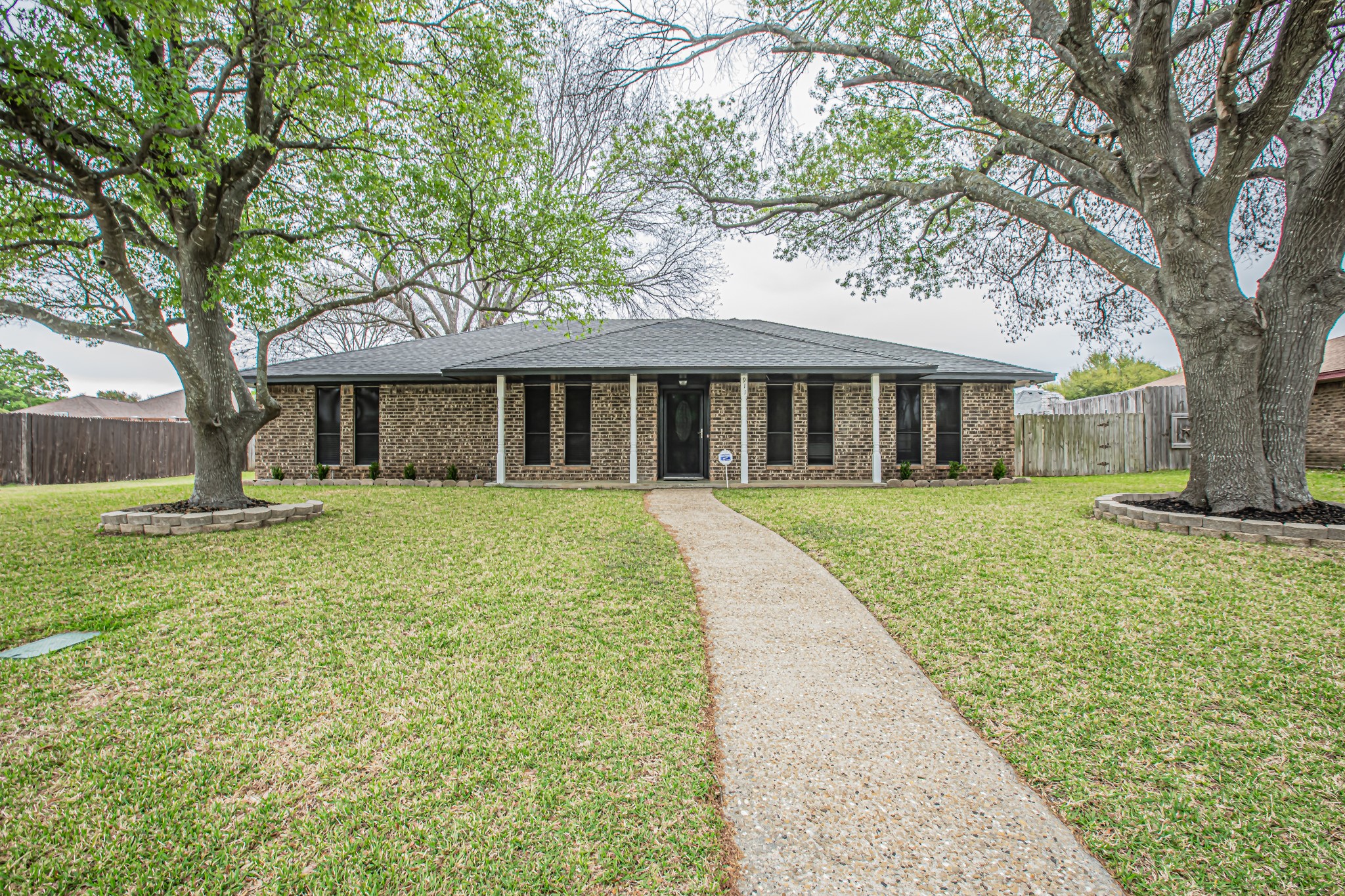 911 Cambridge Drive Duncanville TX 75137