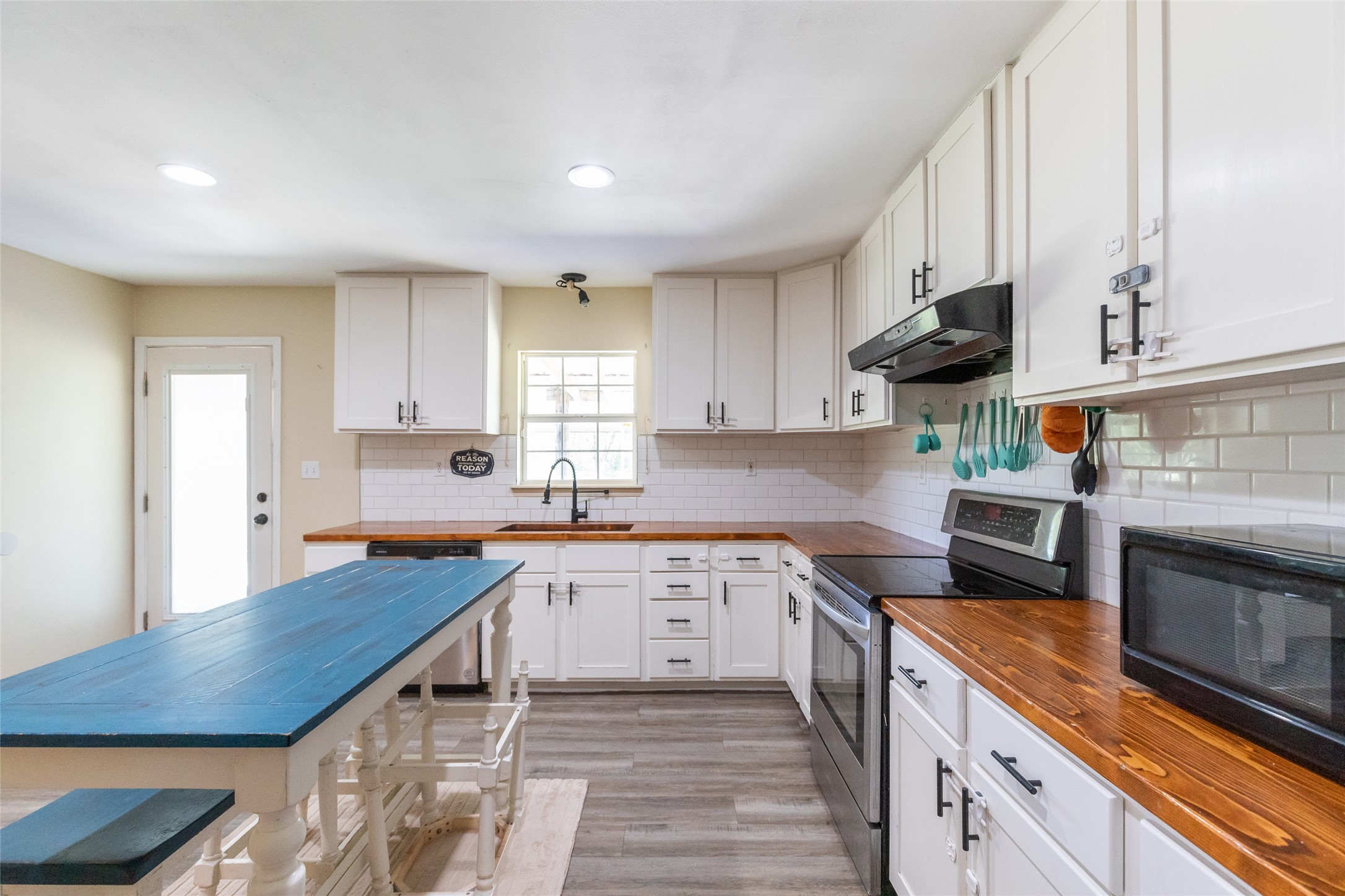 10227 County Road 379 Hawley TX 79525