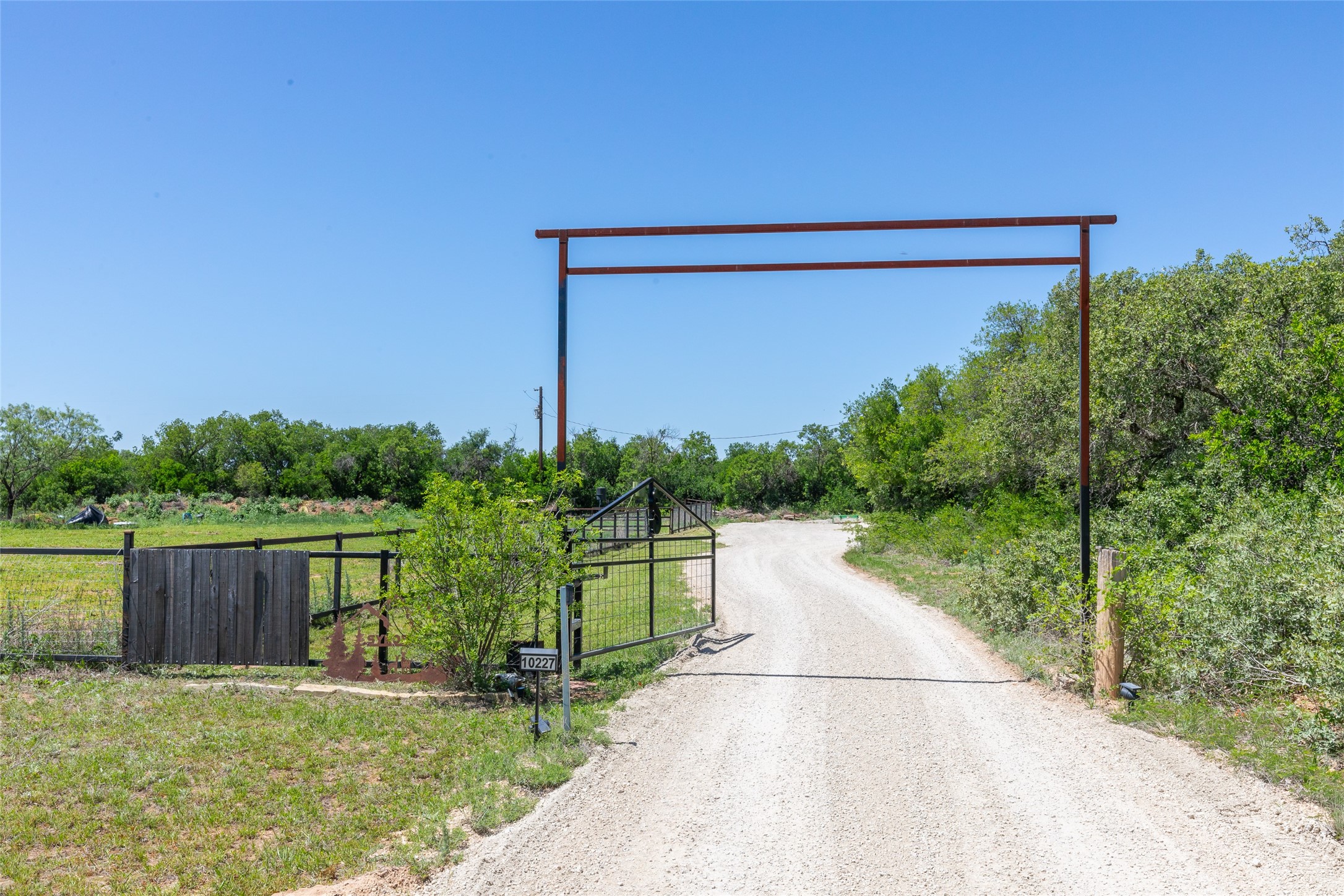 10227 County Road 379 Hawley TX 79525