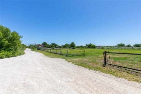 10227 County Road 379 Hawley TX 79525