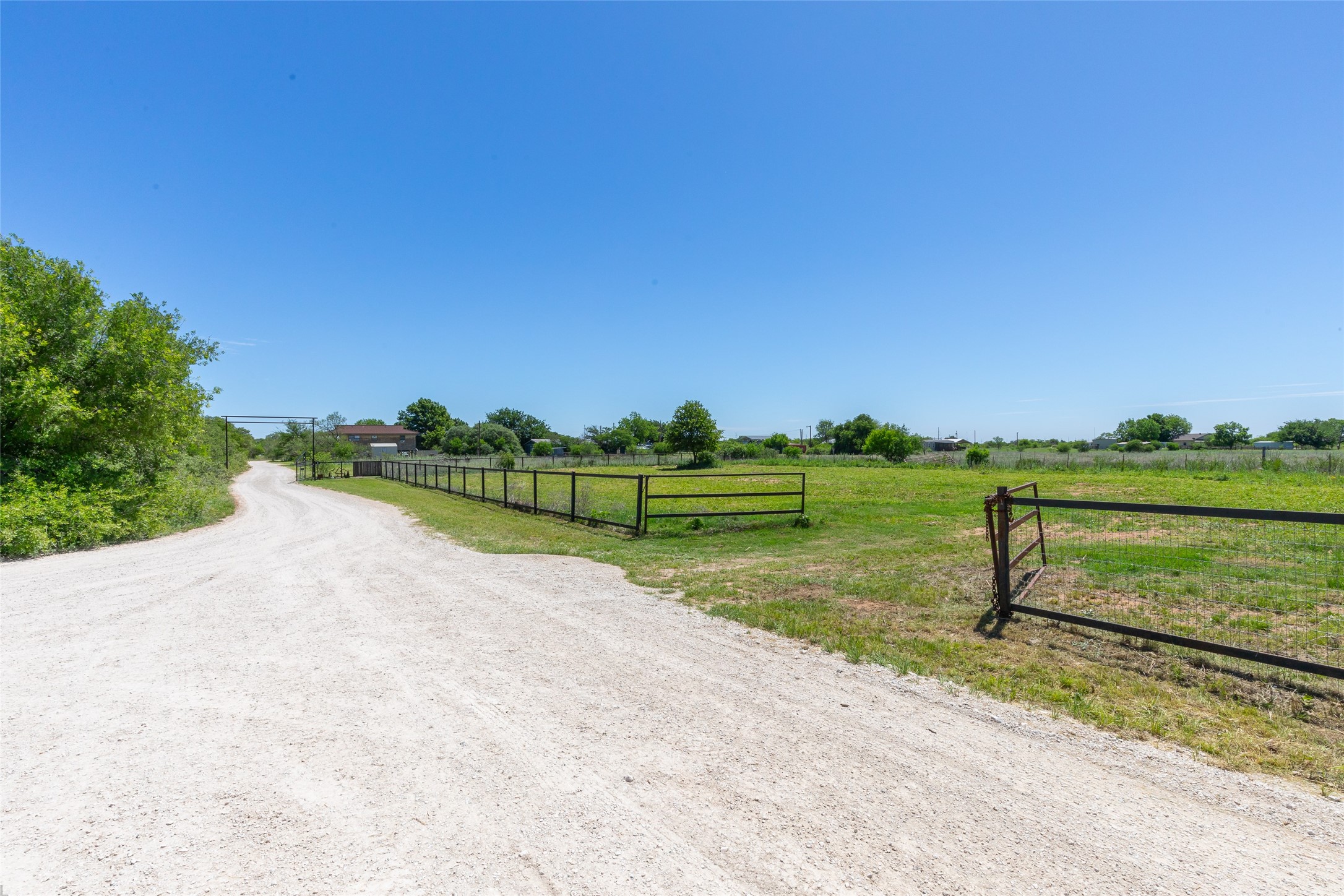 10227 County Road 379 Hawley TX 79525