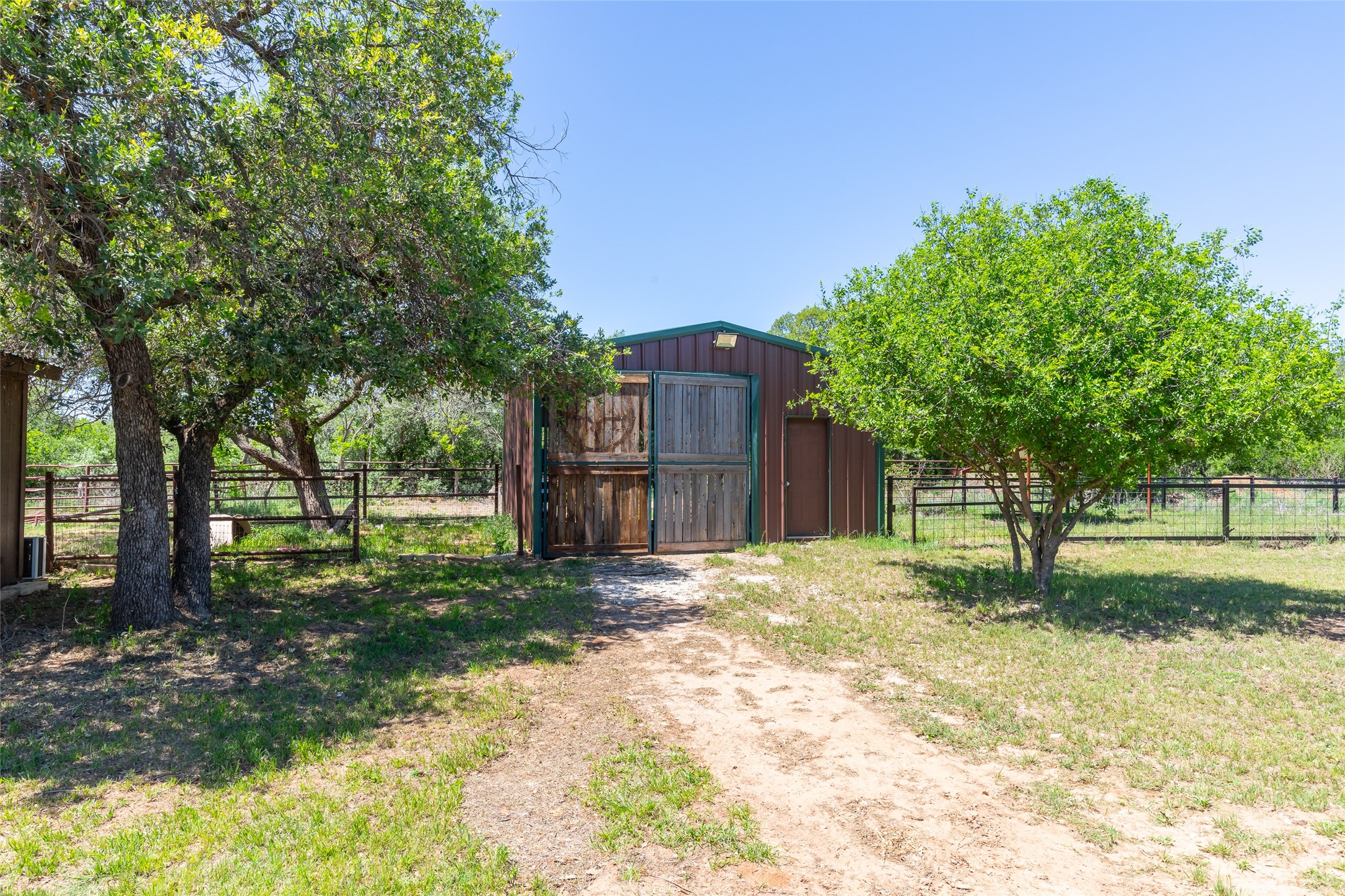 10227 County Road 379 Hawley TX 79525