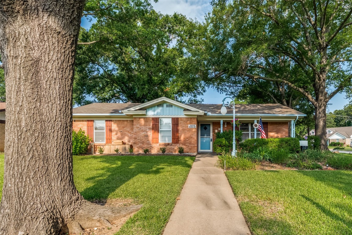 1209 Birch Street Hurst TX 76053