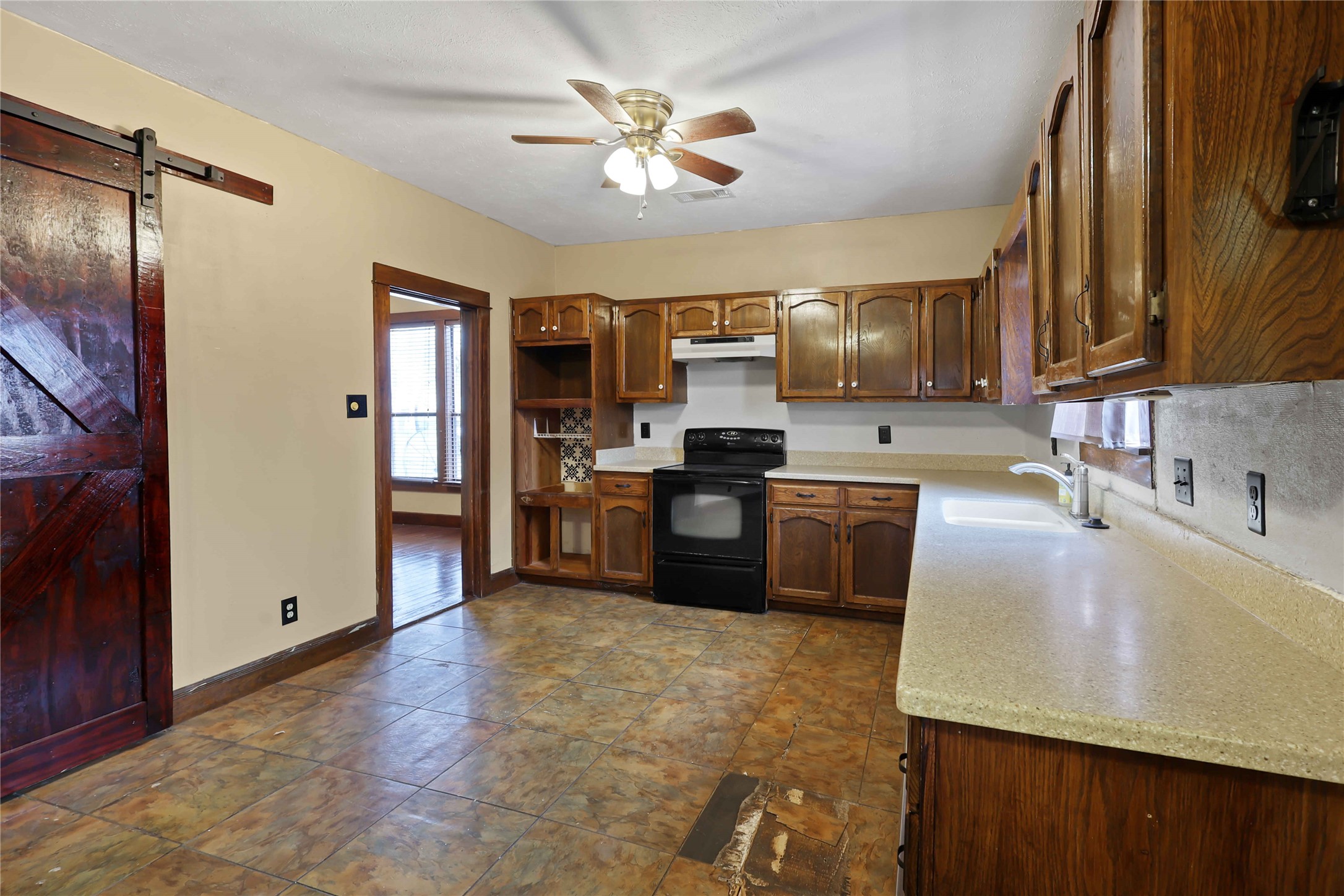 401 W Maple Street Whitewright TX 75491