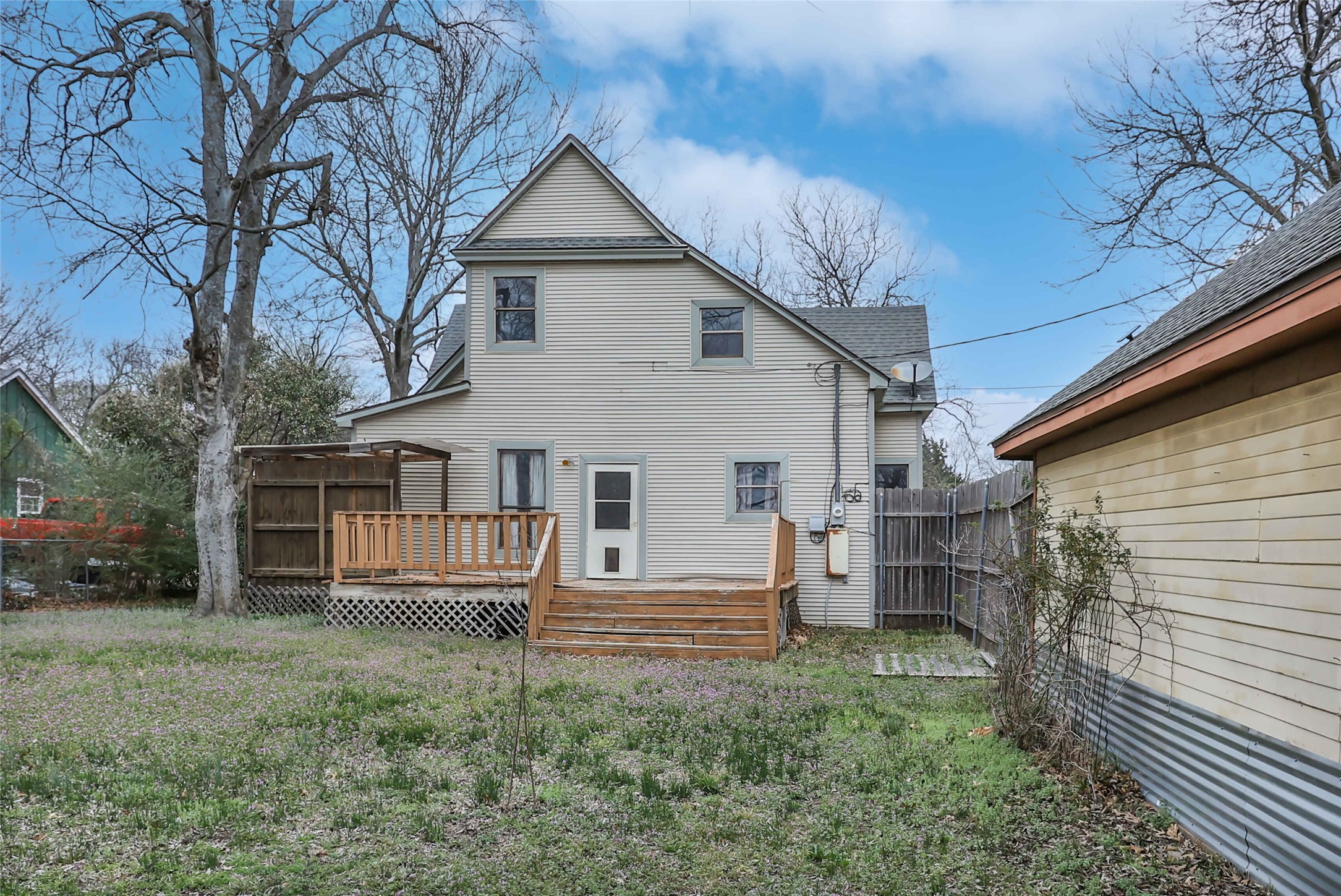 401 W Maple Street Whitewright TX 75491