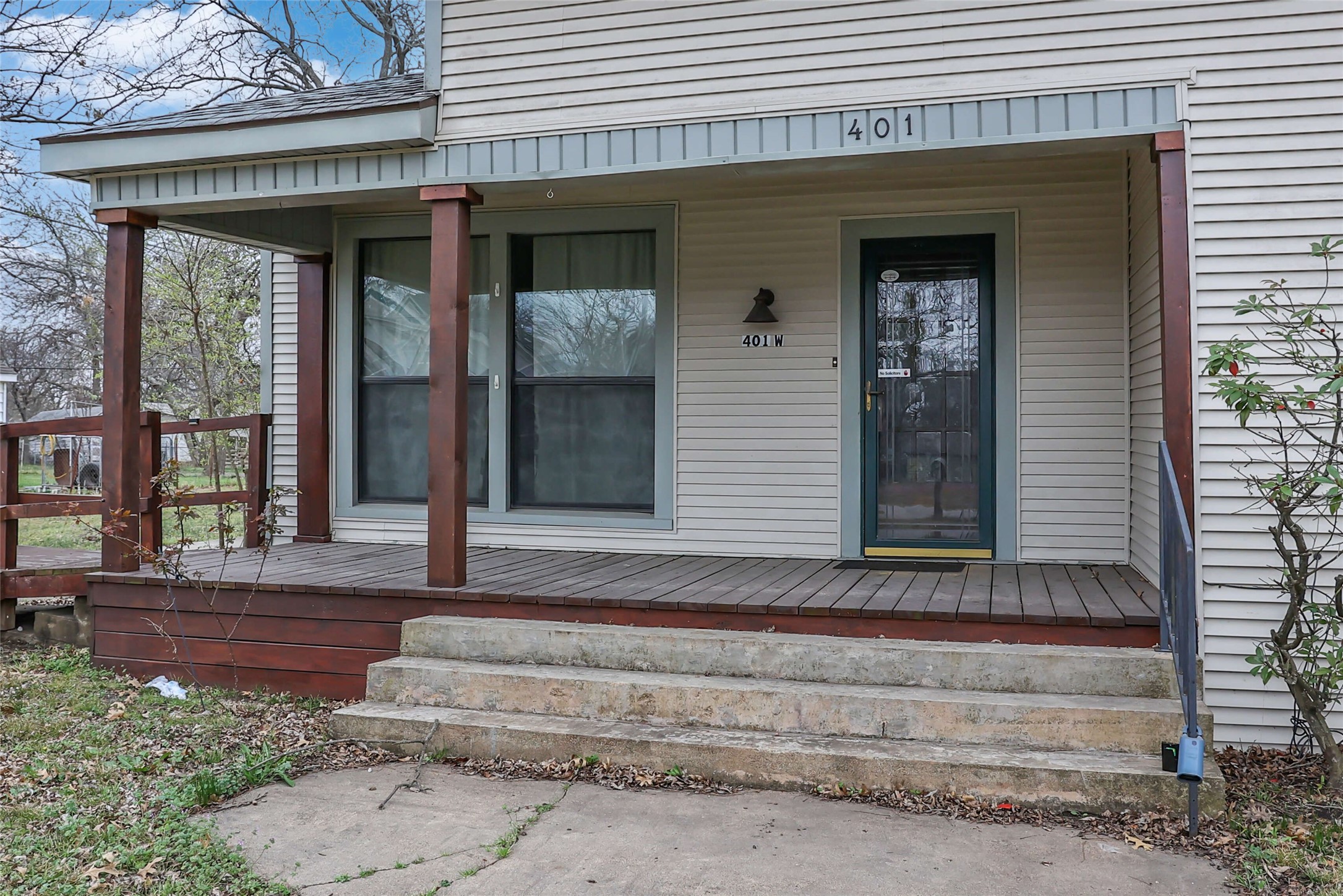 401 W Maple Street Whitewright TX 75491