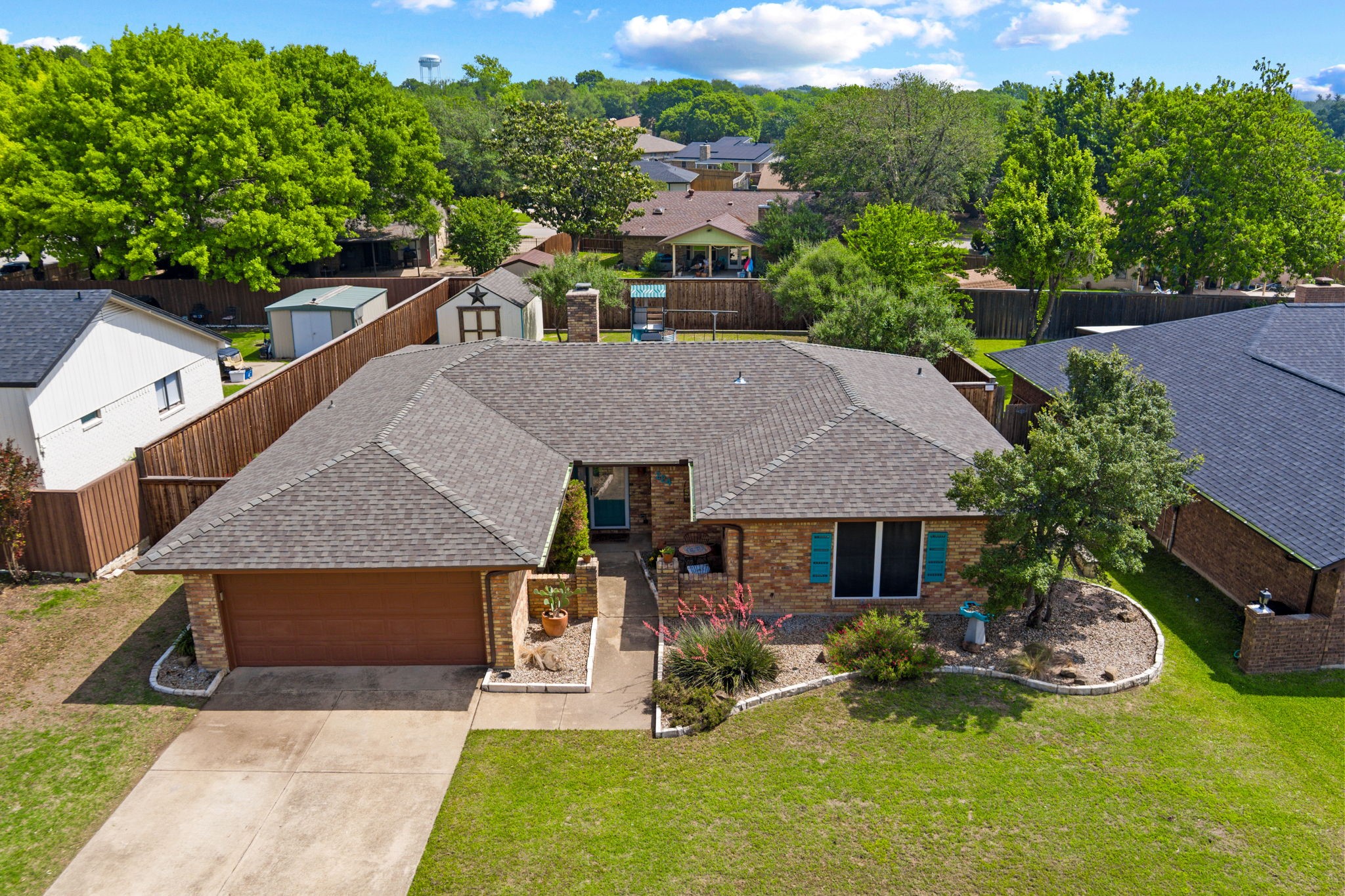 224 Overcrest Drive Benbrook TX 76126