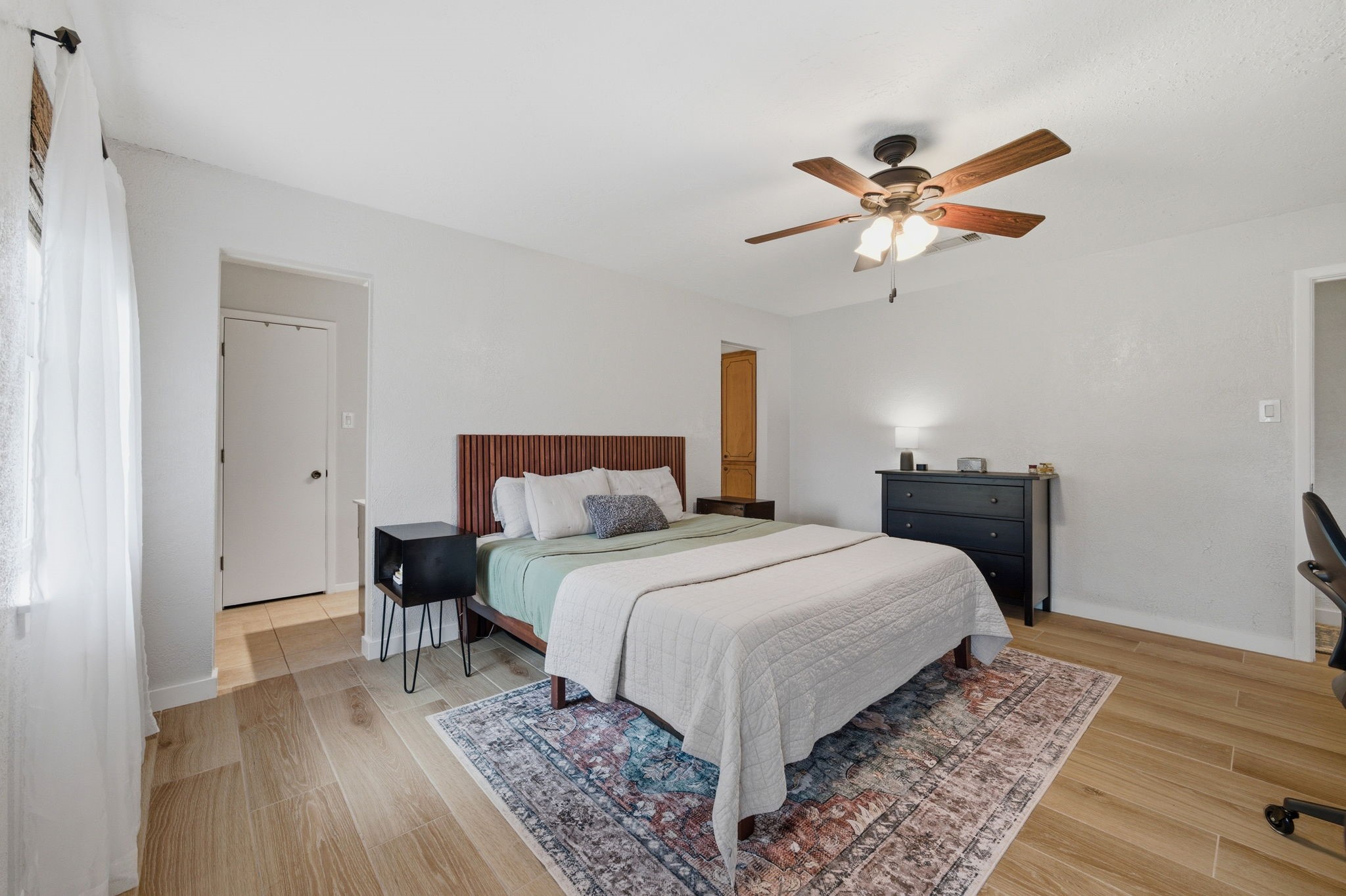 224 Overcrest Drive Benbrook TX 76126