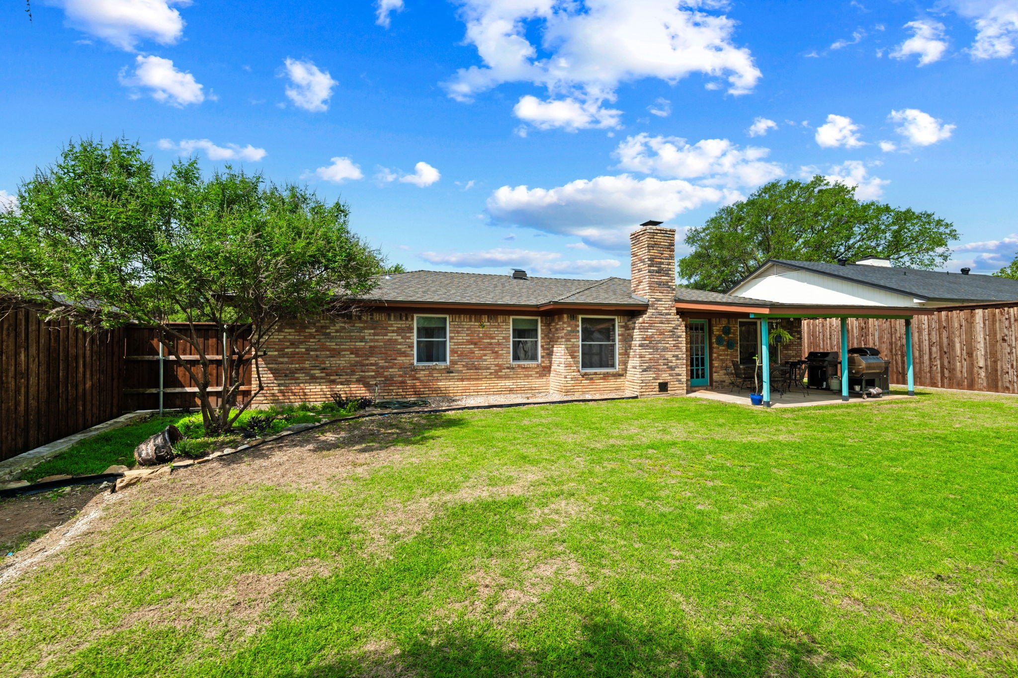 224 Overcrest Drive Benbrook TX 76126