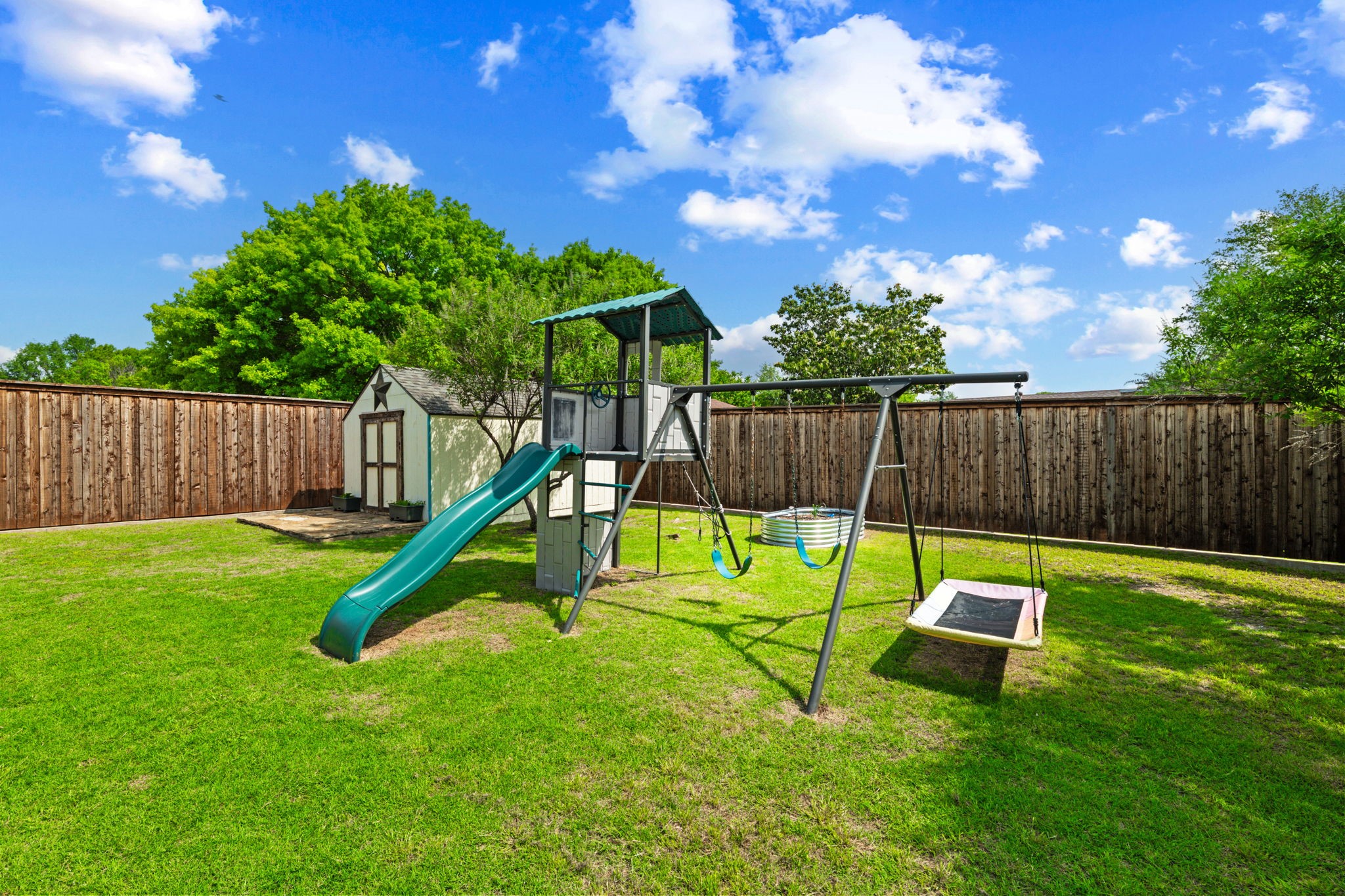 224 Overcrest Drive Benbrook TX 76126
