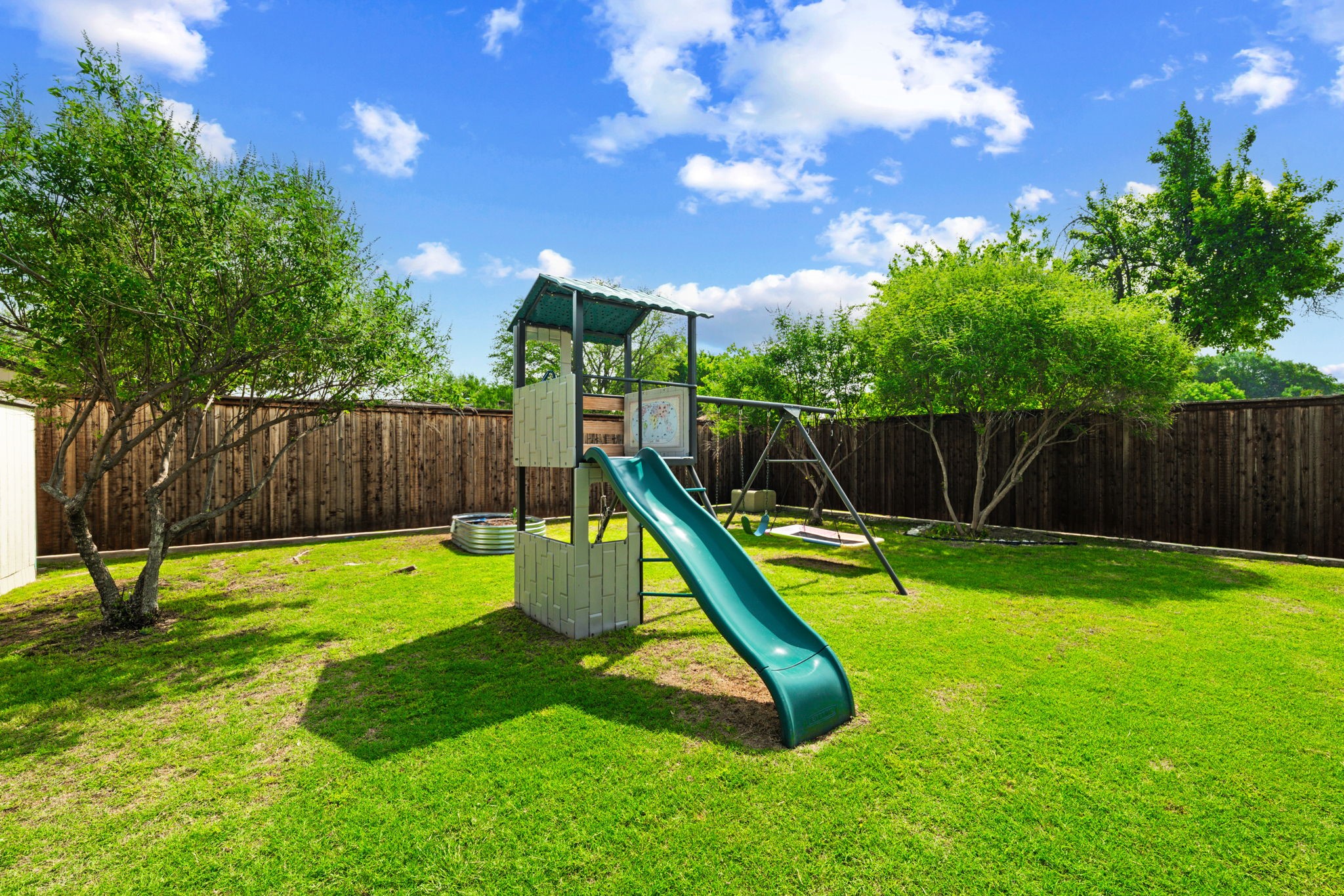 224 Overcrest Drive Benbrook TX 76126