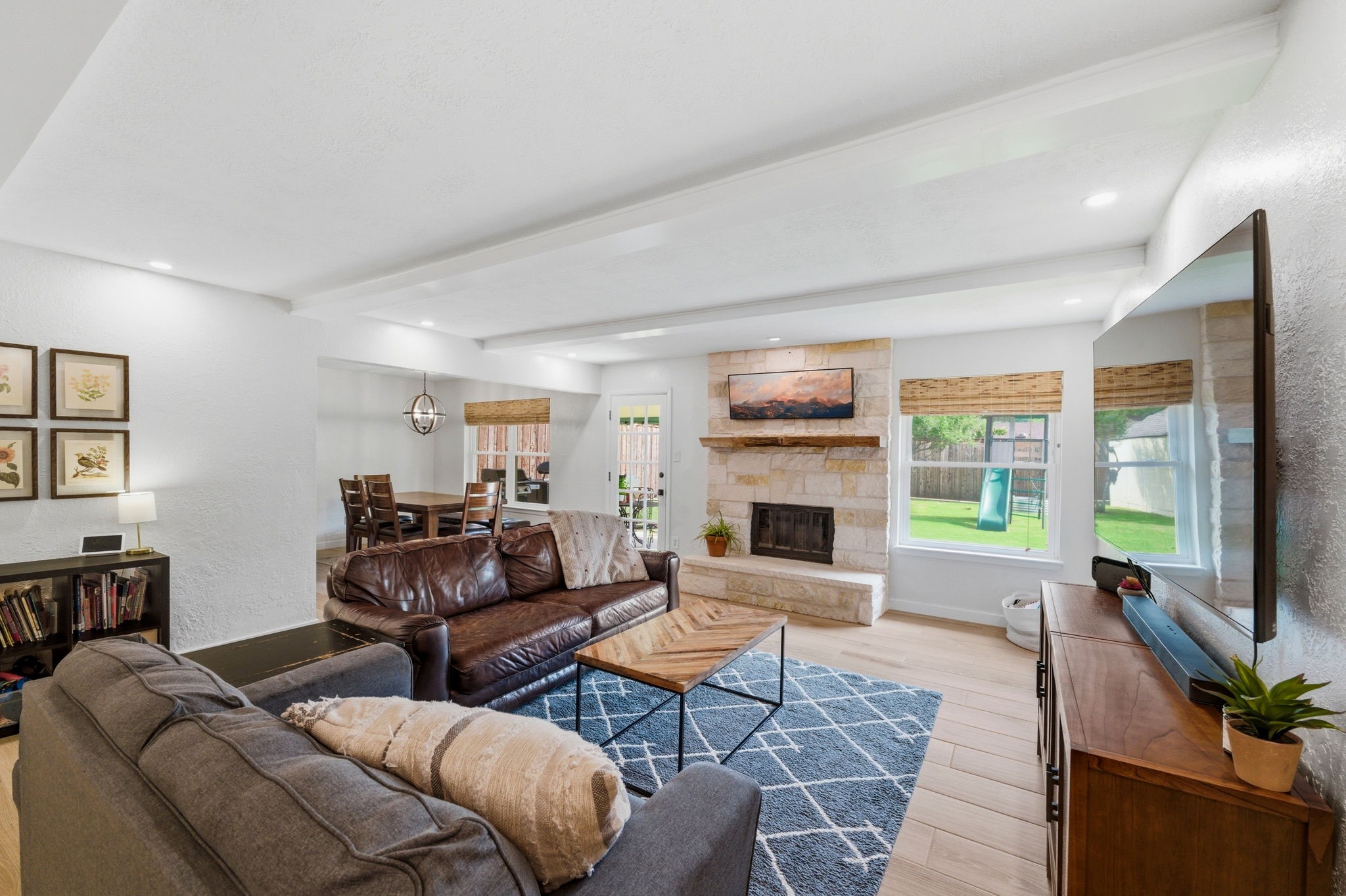 224 Overcrest Drive Benbrook TX 76126