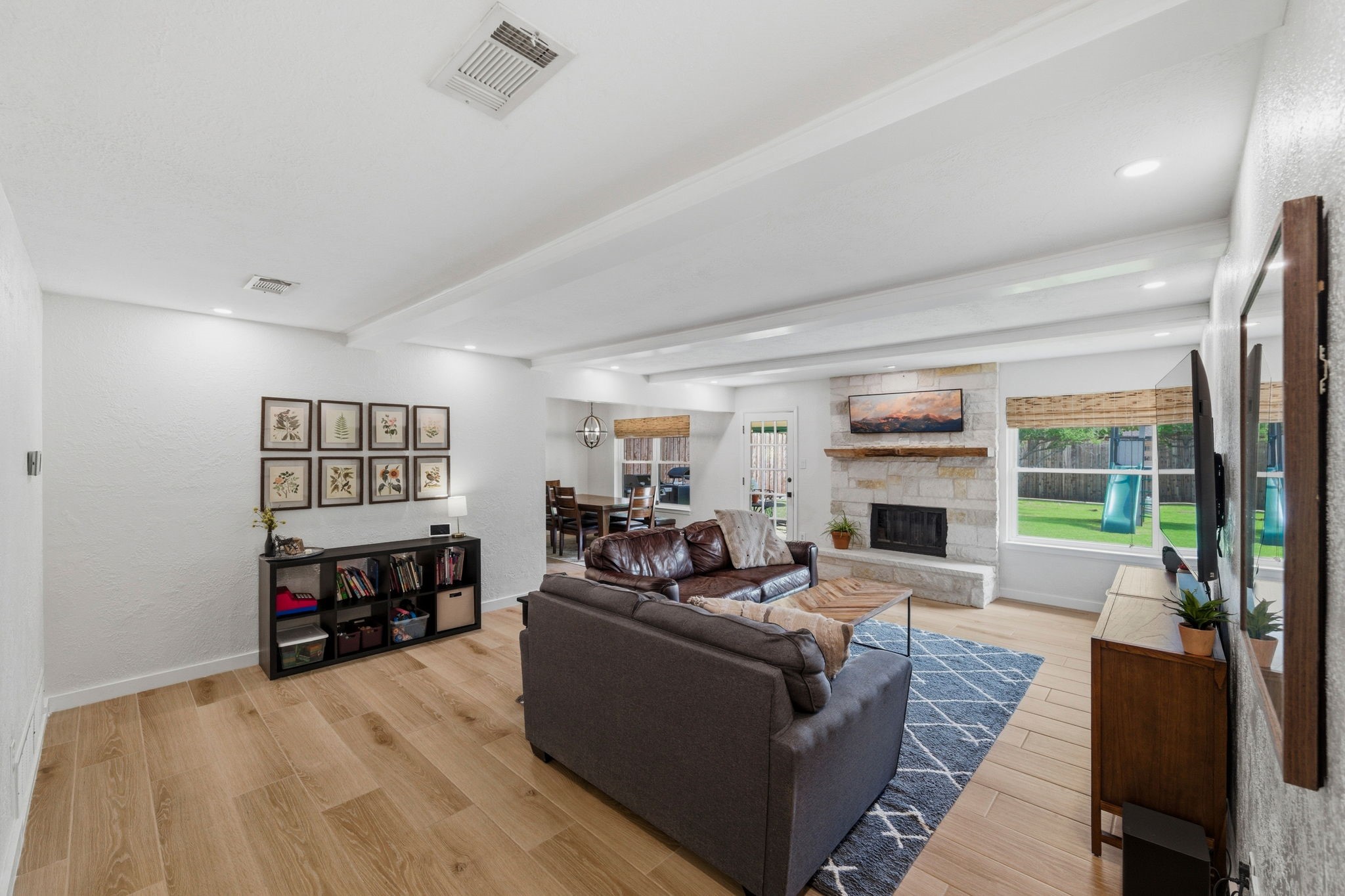 224 Overcrest Drive Benbrook TX 76126