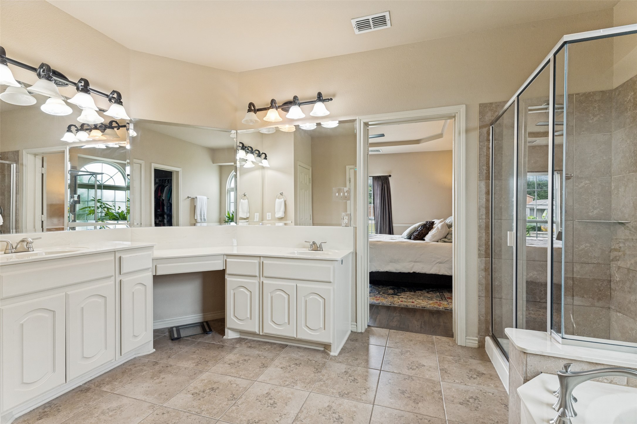 1635 Desert Hills Drive Fort Worth TX 76052
