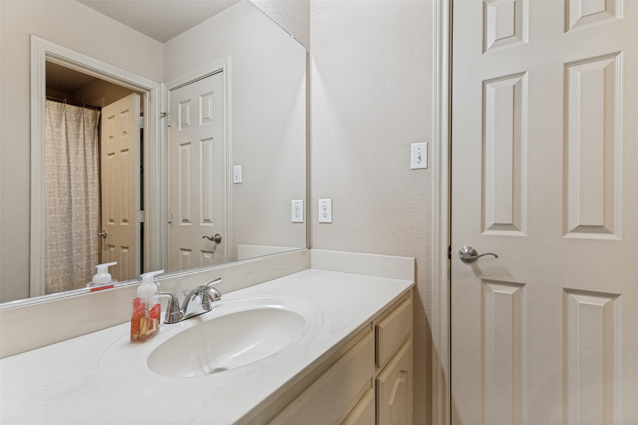 1635 Desert Hills Drive Fort Worth TX 76052