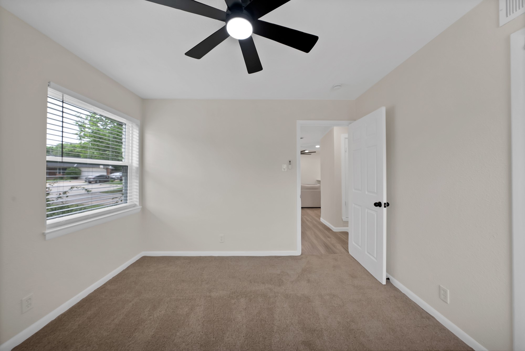2013 Monaco Court Arlington TX 76010