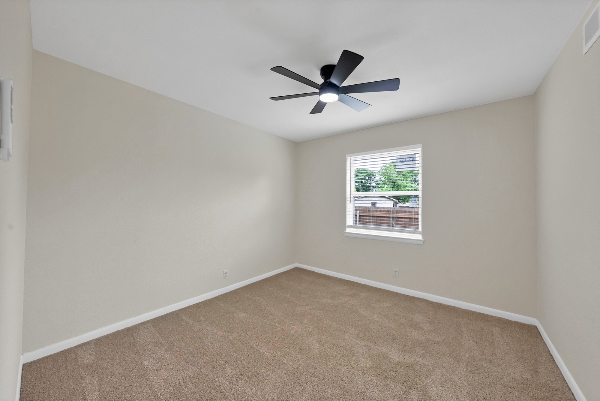 2013 Monaco Court Arlington TX 76010