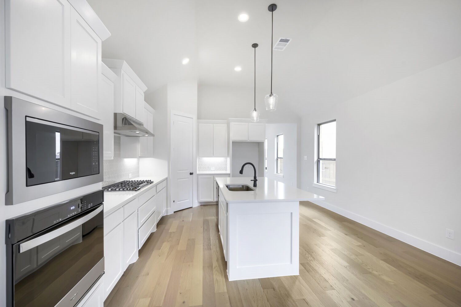 6004 Davis Knoll Fort Worth TX 76126