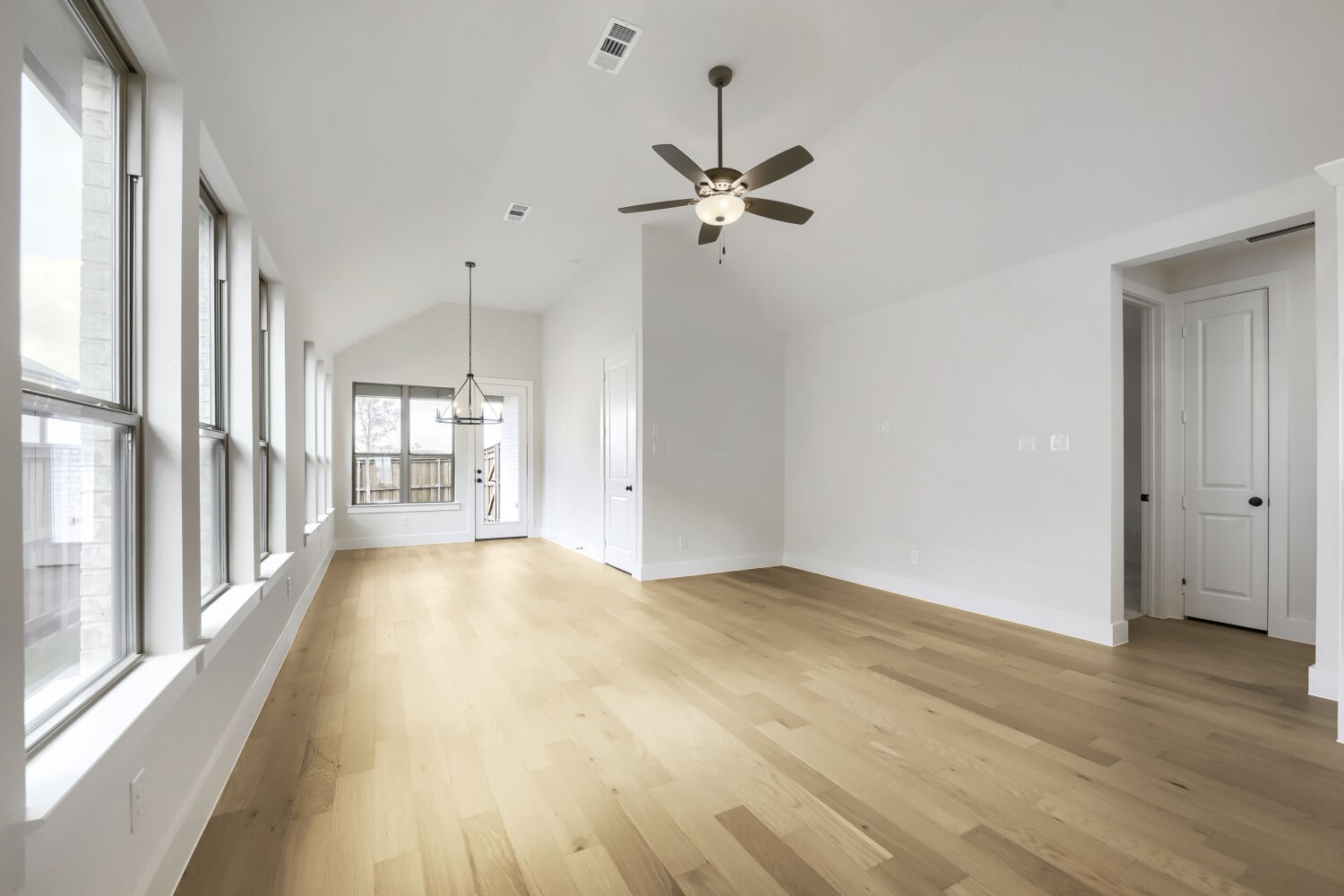 6004 Davis Knoll Fort Worth TX 76126
