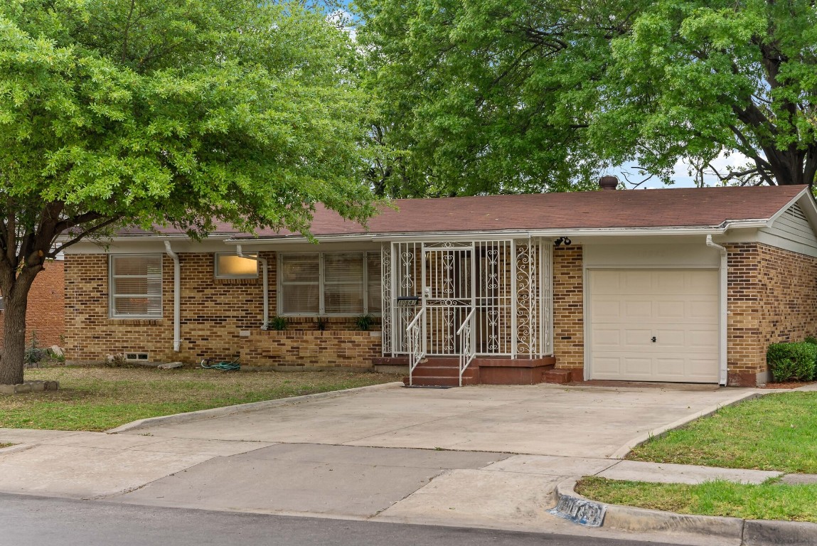 10842 Ruth Ann Drive Dallas TX 75228