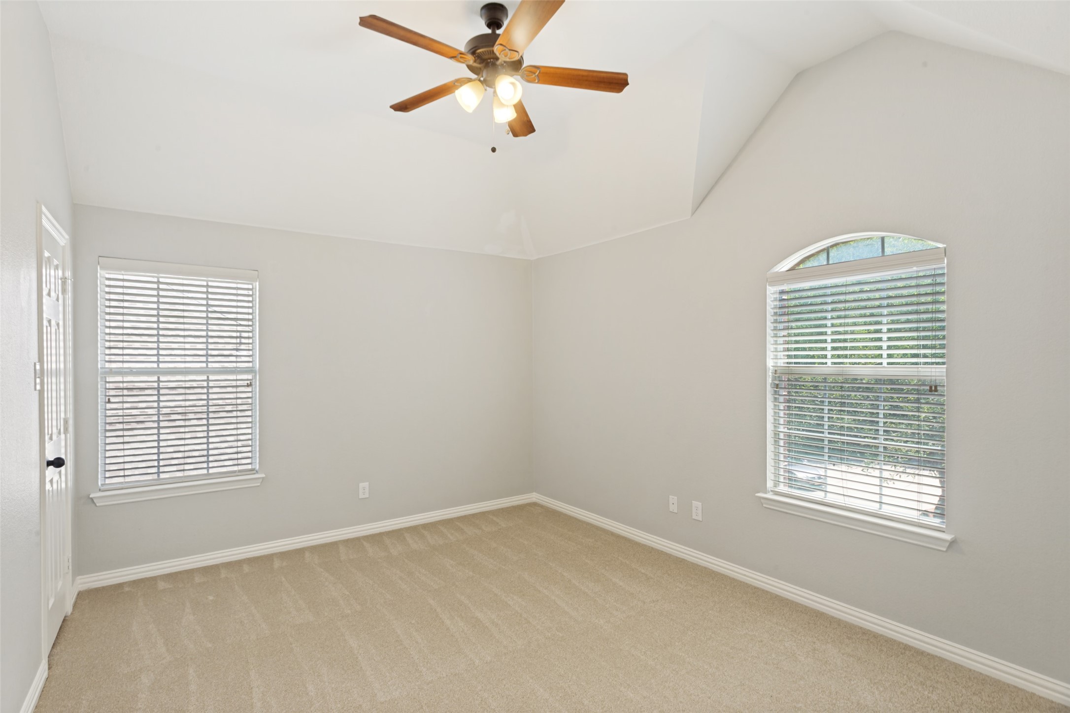 3727 Woodland Court Grand Prairie TX 75052