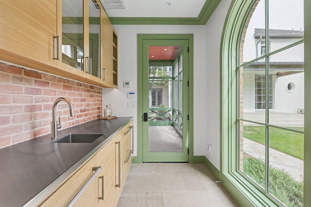 4636 Belclaire Avenue Highland Park TX 75209