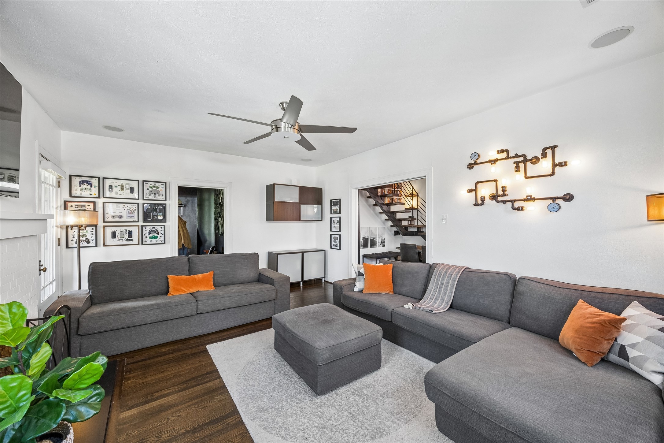 1011 N Clinton Avenue Dallas TX 75208