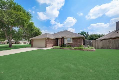 312 Southlake Drive Forney TX 75126