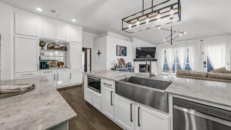 1009 Brown Street Burleson TX 76028