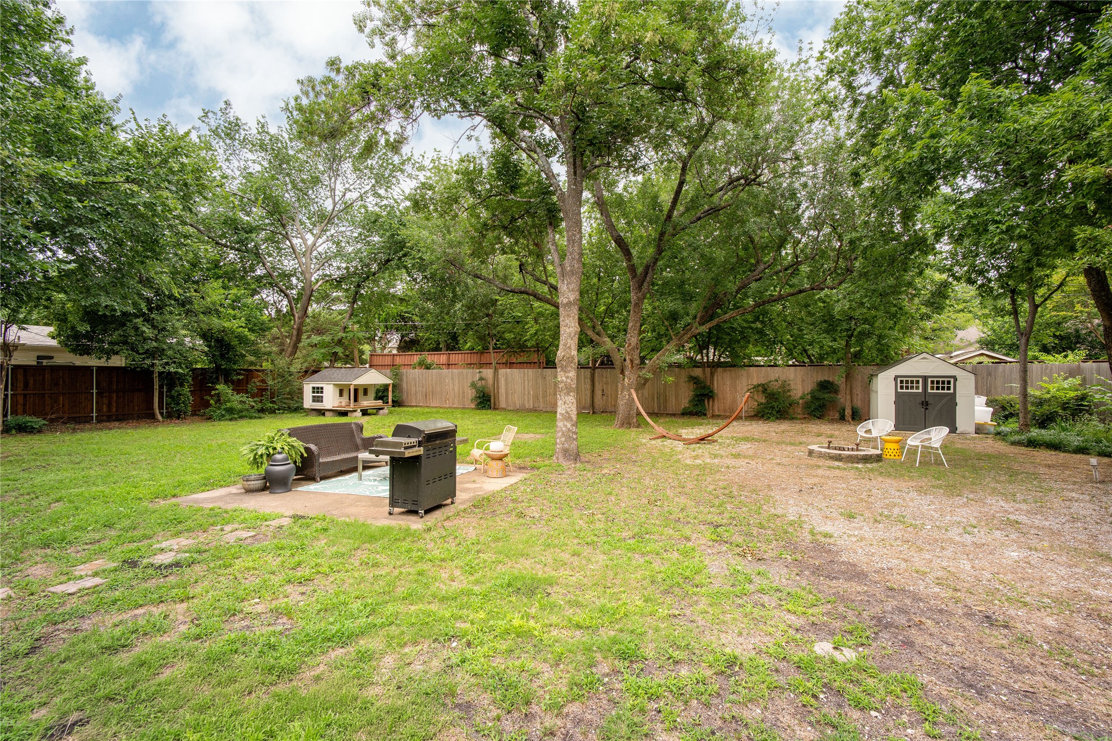 1511 Verano Drive Dallas TX 75218