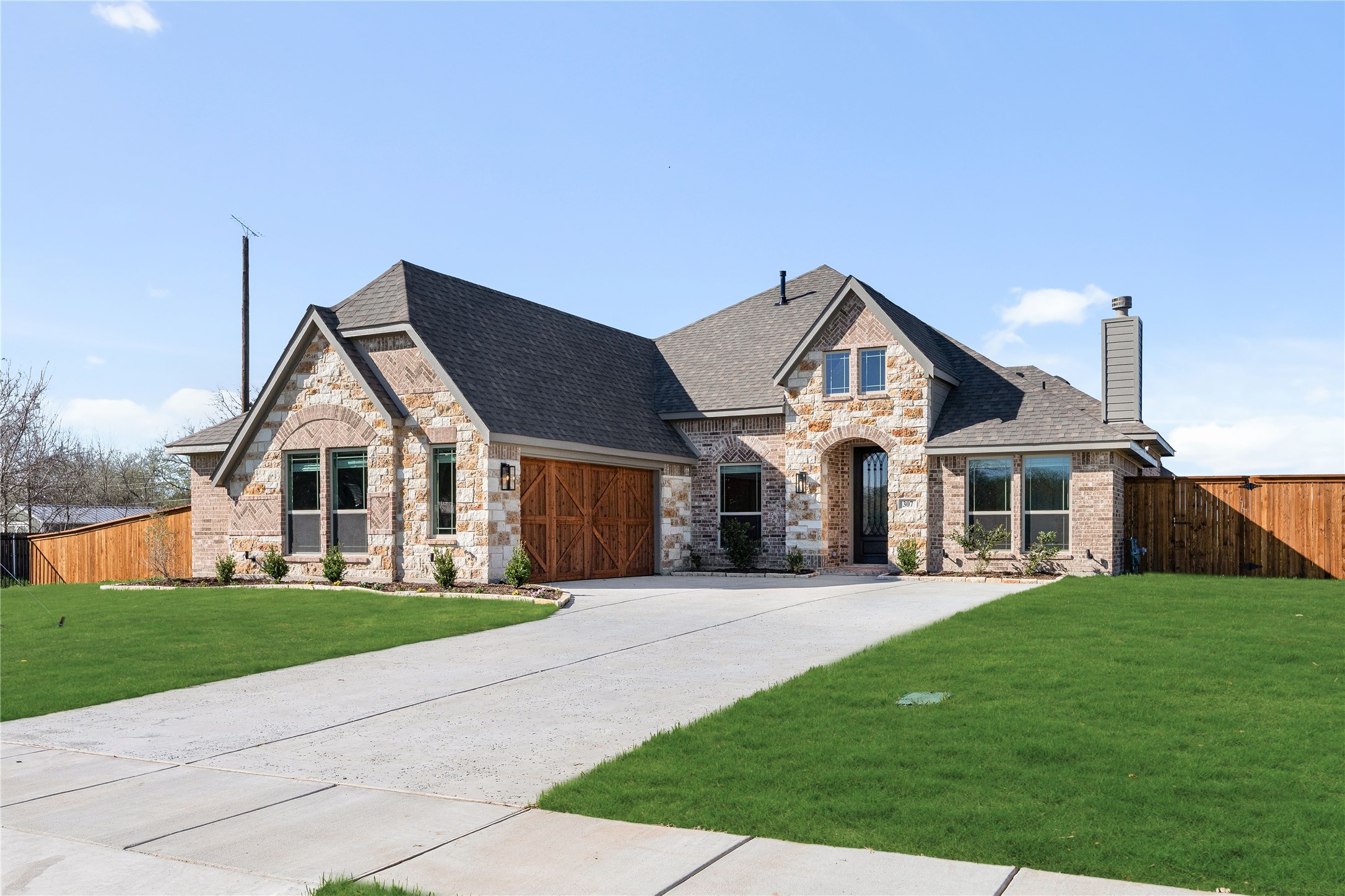 307 Spring Circle Red Oak TX 75154