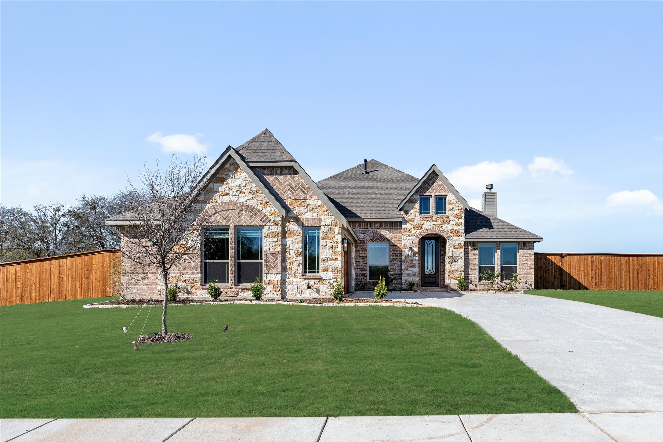 307 Spring Circle Red Oak TX 75154
