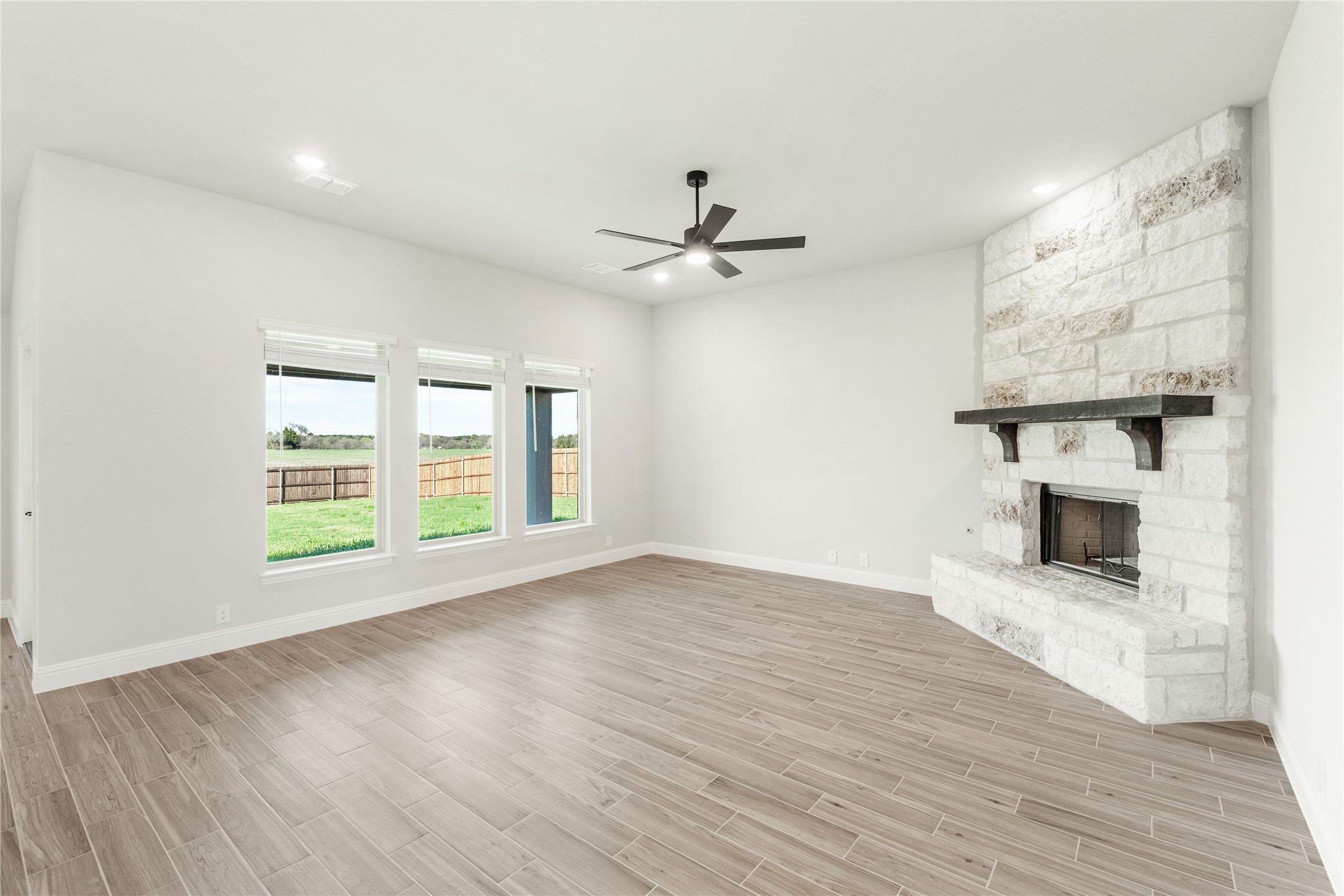307 Spring Circle Red Oak TX 75154