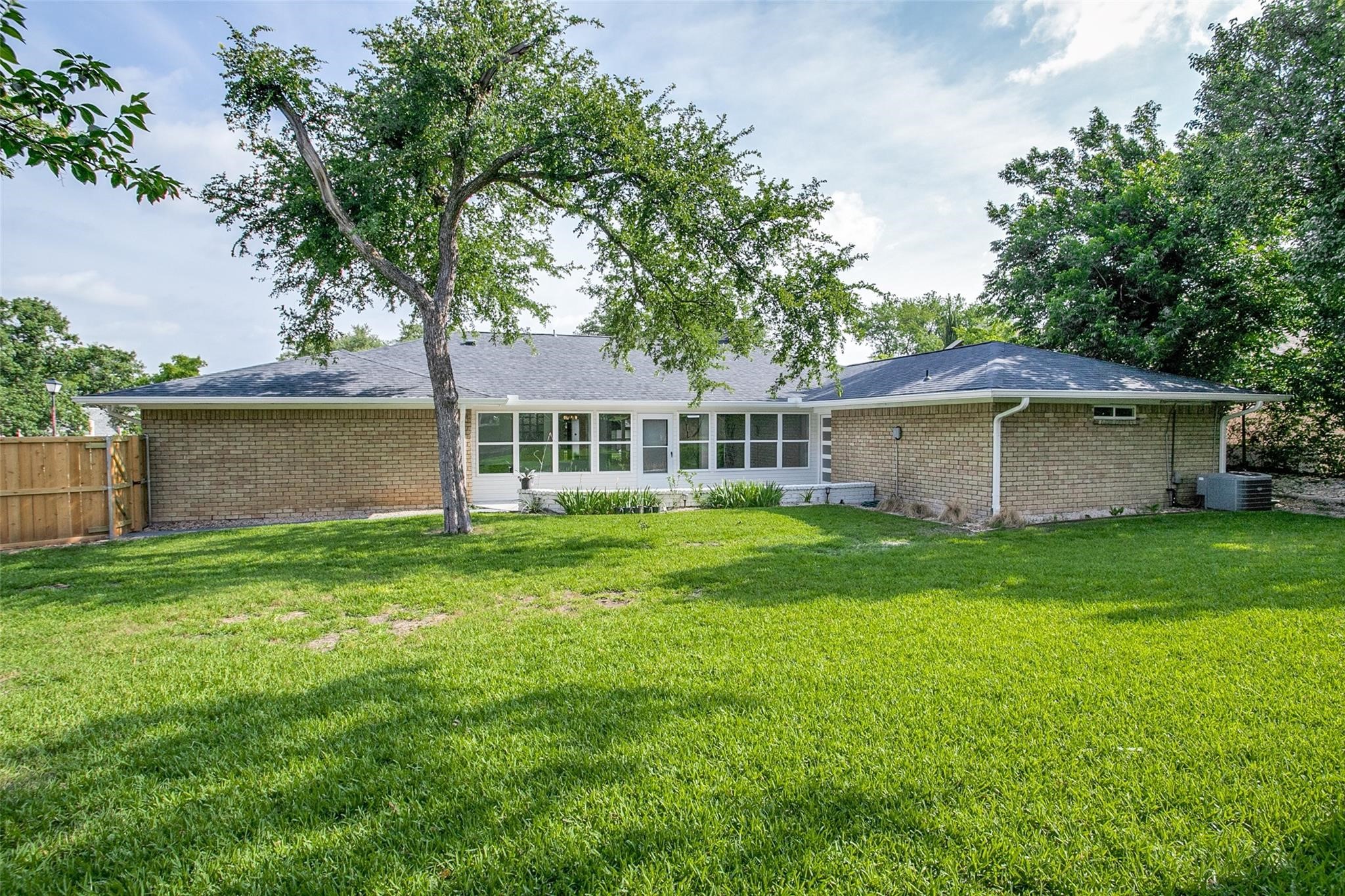 7208 Fernmeadow Drive Dallas TX 75248