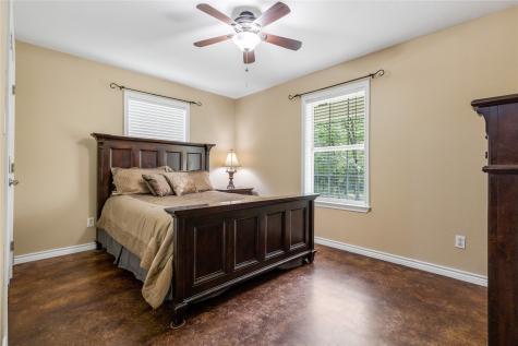 2657 Cr 2724 Mineola TX 75773
