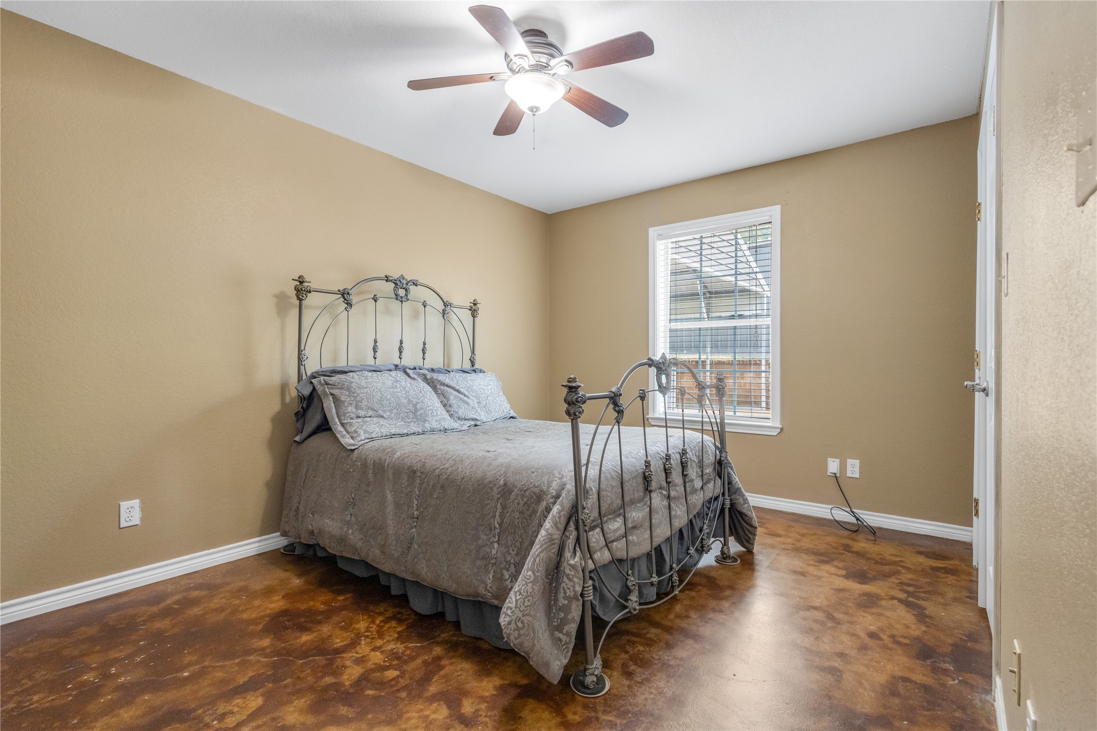 2657 Cr 2724 Mineola TX 75773