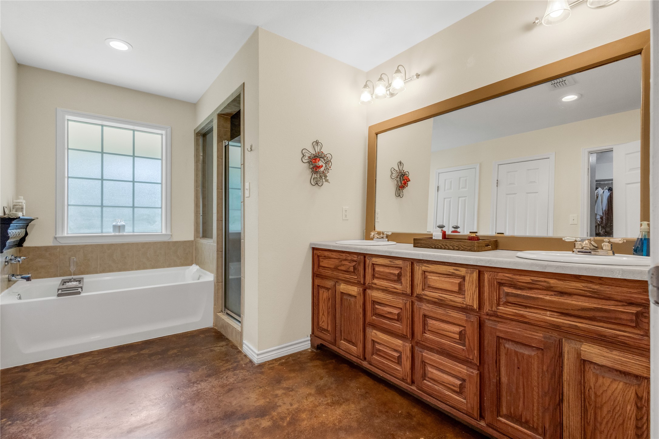 2657 Cr 2724 Mineola TX 75773