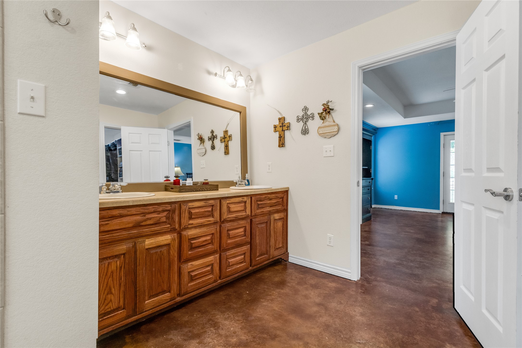 2657 Cr 2724 Mineola TX 75773