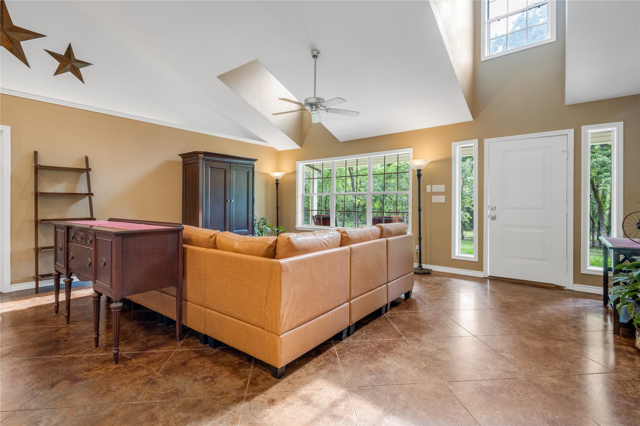 2657 Cr 2724 Mineola TX 75773