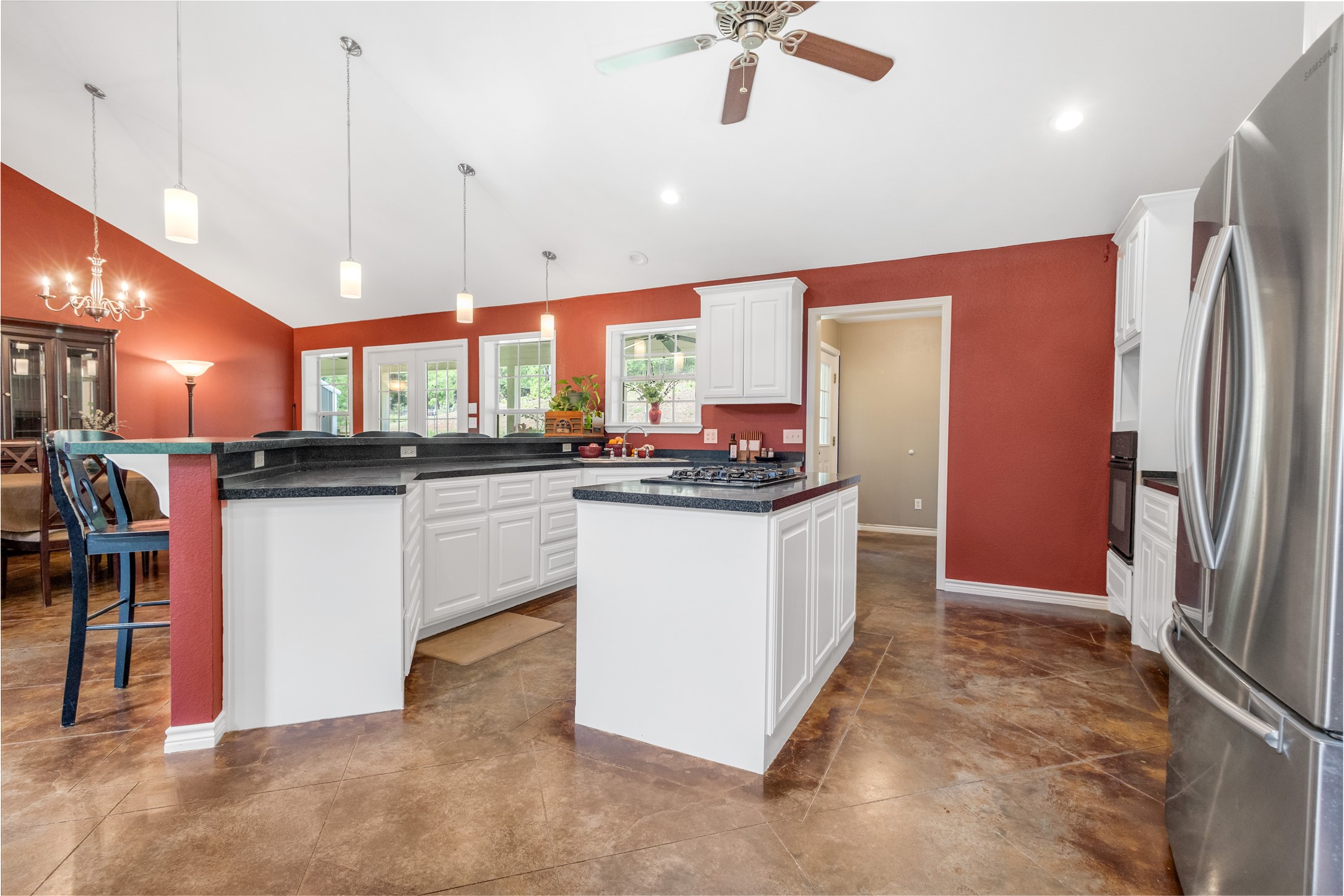 2657 Cr 2724 Mineola TX 75773