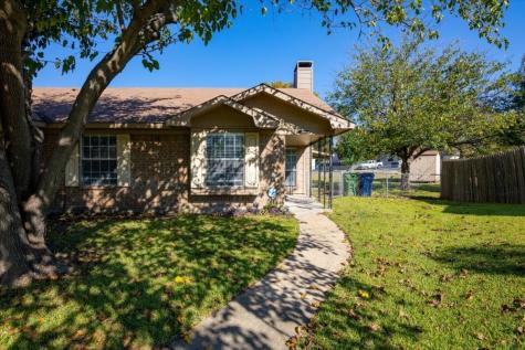 3915 Queens Court Garland TX 75043