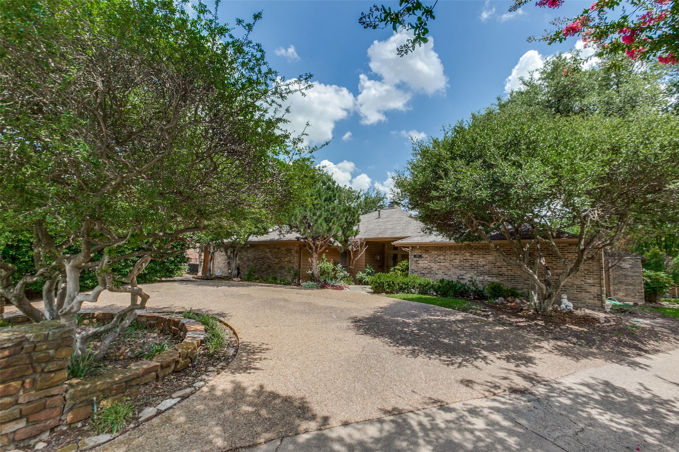 16302 Shadybank Drive Dallas TX 75248