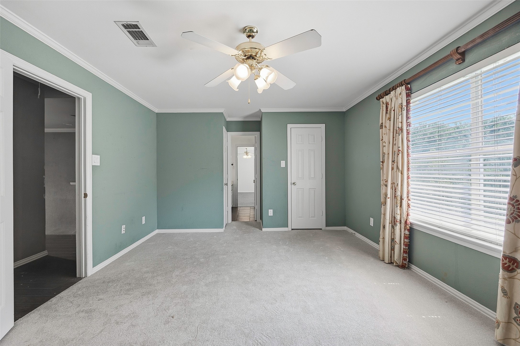 6713 Westbury Court Benbrook TX 76132