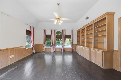 6713 Westbury Court Benbrook TX 76132
