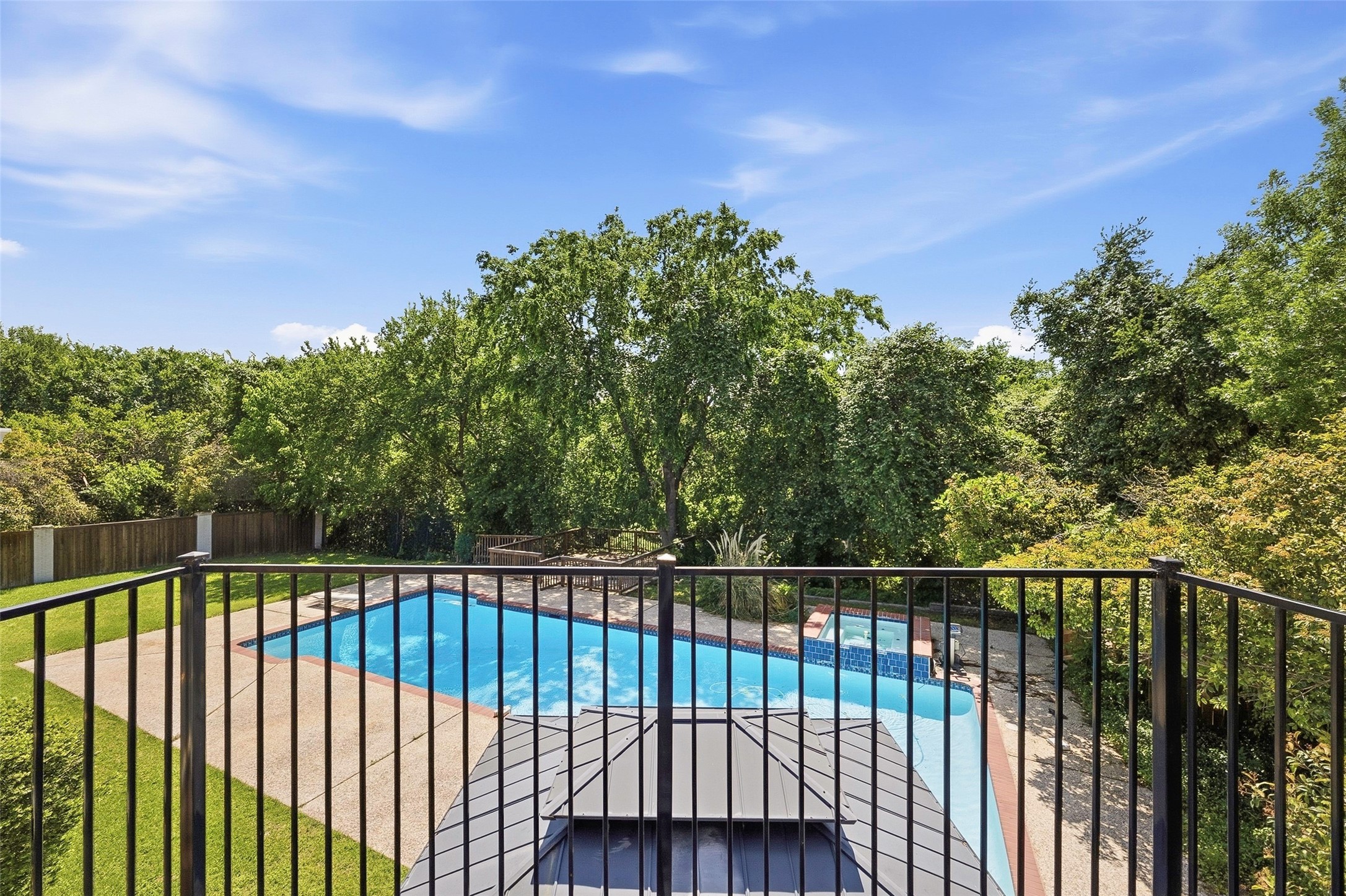6713 Westbury Court Benbrook TX 76132