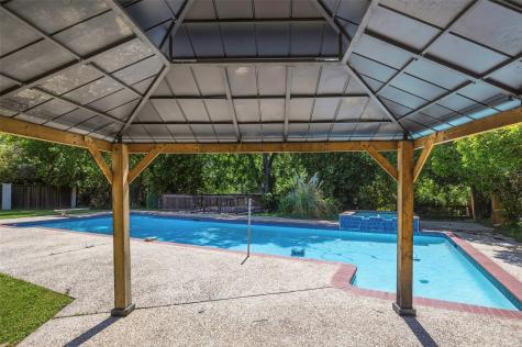 6713 Westbury Court Benbrook TX 76132