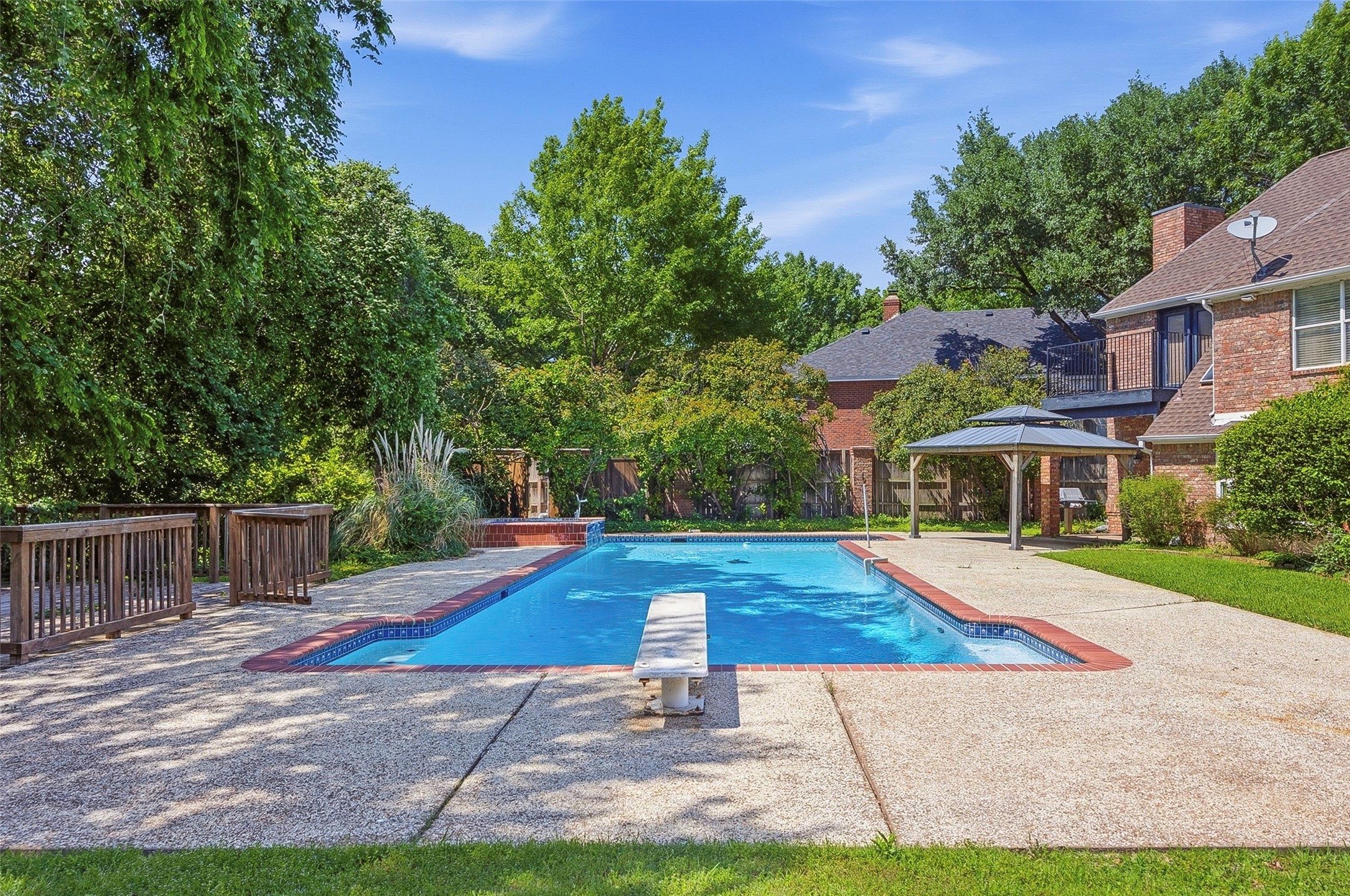 6713 Westbury Court Benbrook TX 76132